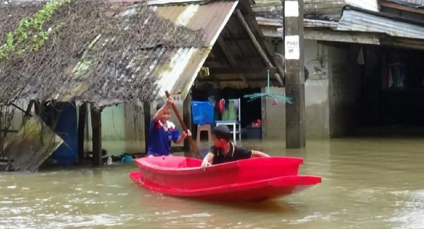 King sends privy councillor to South to monitor floods King sends privy councillor to South to monitor floods
