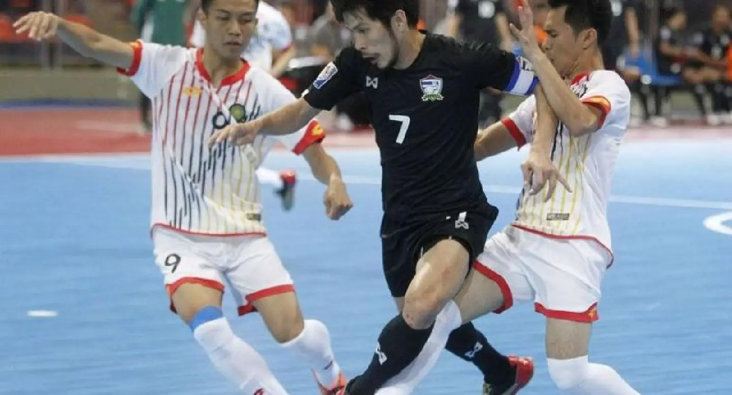 Rampant Thailand destroy Brunei to progress into last four Rampant Thailand destroy Brunei to progress into last four