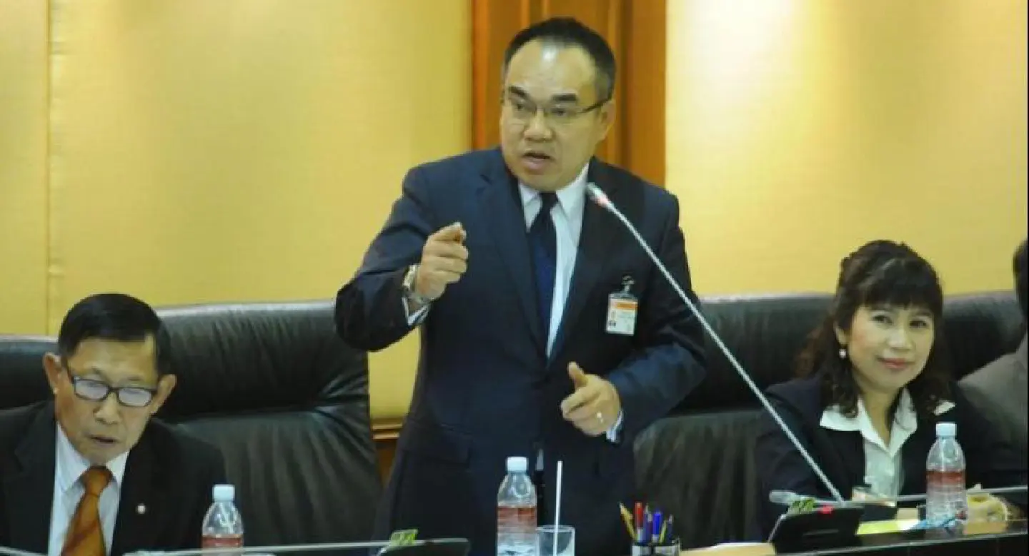 New constitution a recipe for more problems, red shirts say