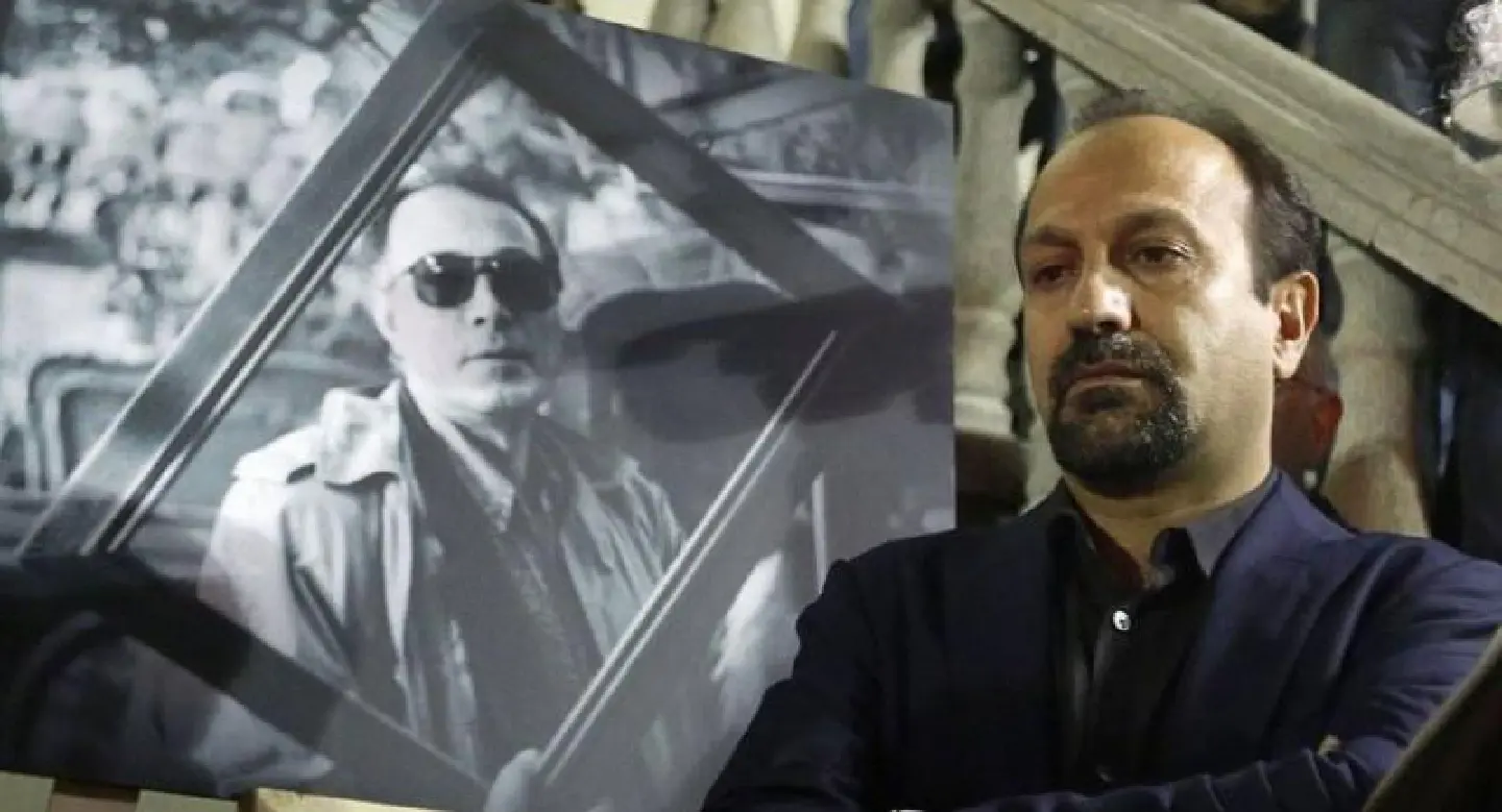 Iran's Oscar-winning director to skip awards over Trump visa ban Iran's Oscar-winning director to skip awards over Trump visa ban