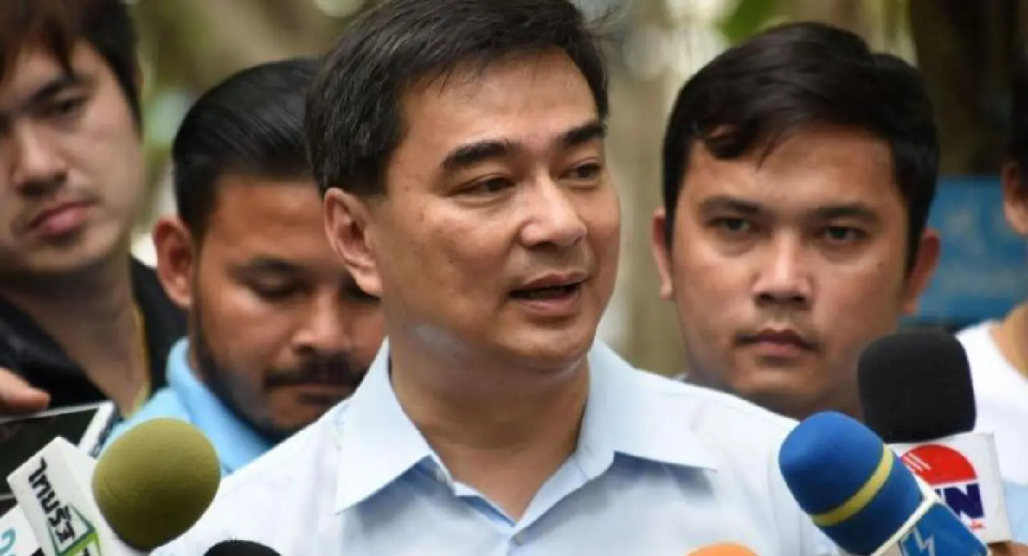 Abhisit vows to annul Krabi coal-fired power plant if he becomes PM again Abhisit vows to annul Krabi coal-fired power plant if he becomes PM again