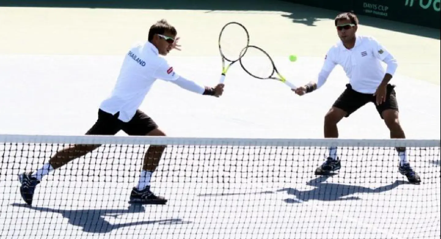 Brilliant Ratiwatanas Tame Kuwati Duo to Put Thailand up 2-1 in Davis Cup Brilliant Ratiwatanas Tame Kuwati Duo to Put Thailand up 2-1 in Davis Cup