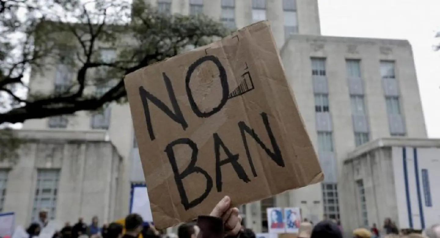 US court rejects bid to reinstate Trump travel ban US court rejects bid to reinstate Trump travel ban