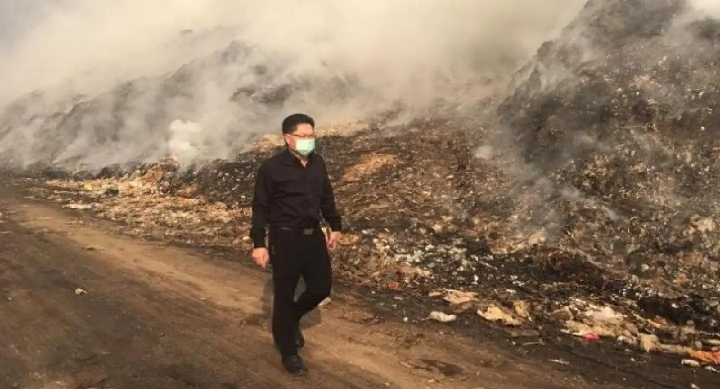 Garbage fire in Khon Kaen Garbage fire in Khon Kaen