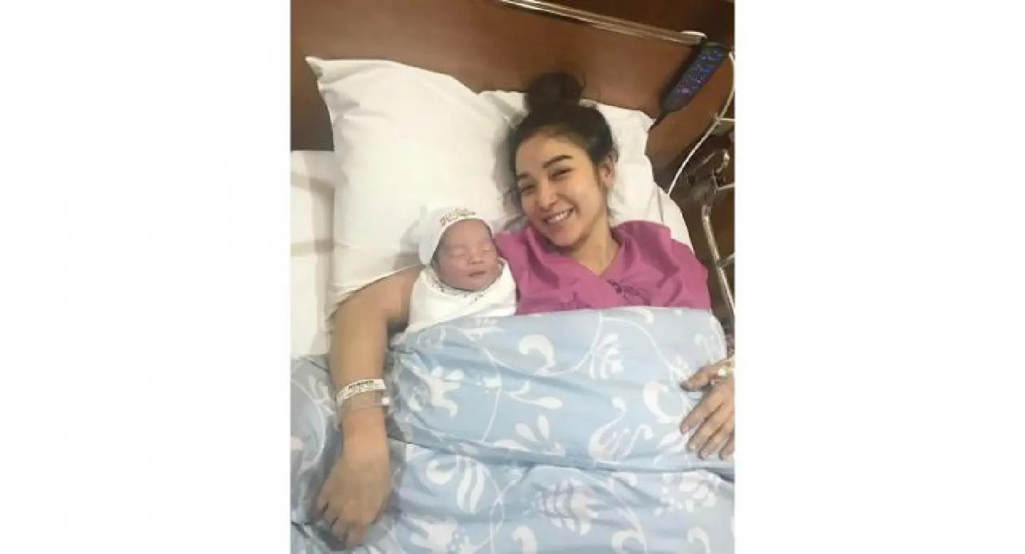 ‘Patt’ gives birth to boy ‘Patt’ gives birth to boy