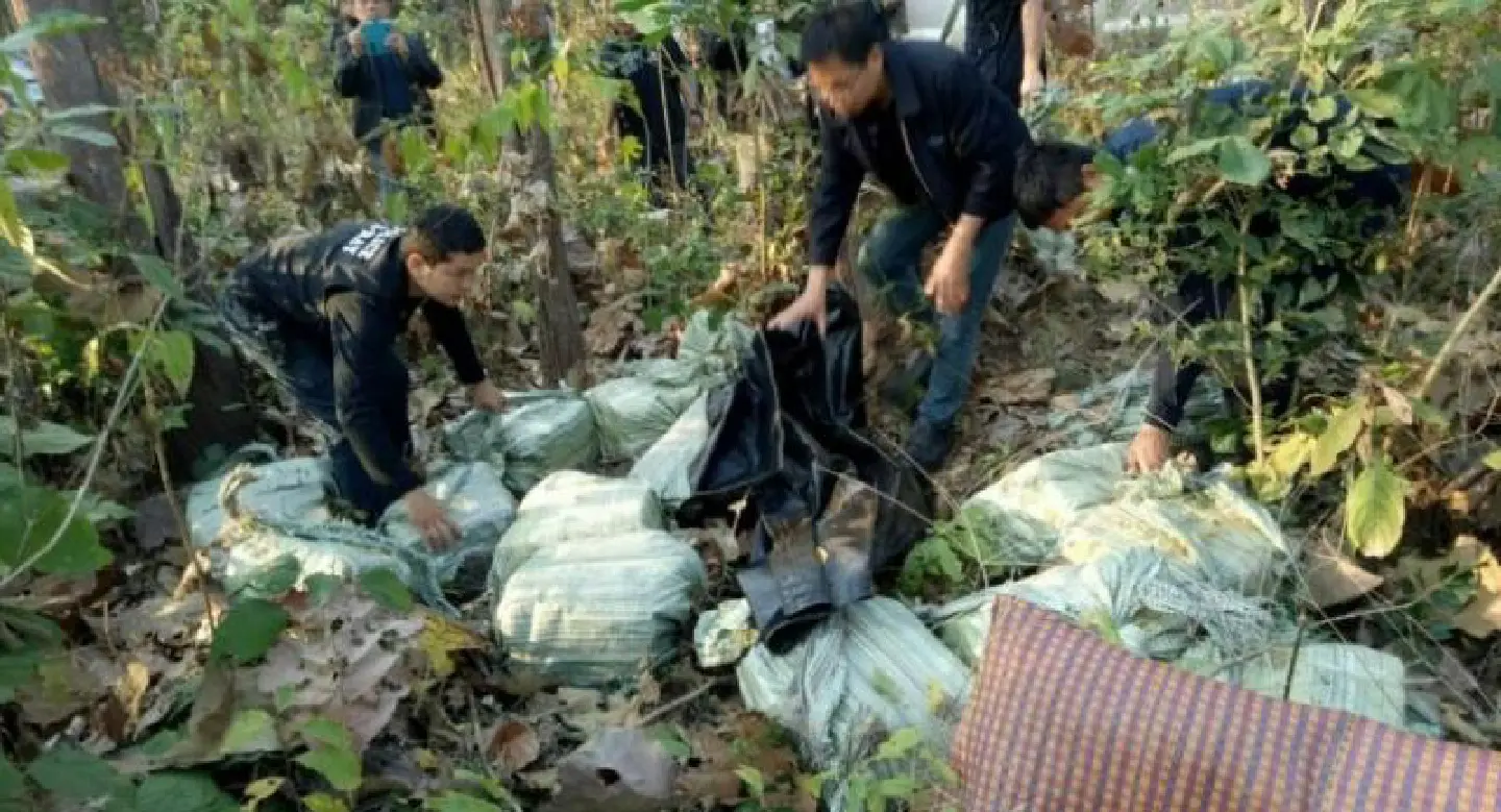 Thai cops in huge meth pill seizure Thai cops in huge meth pill seizure
