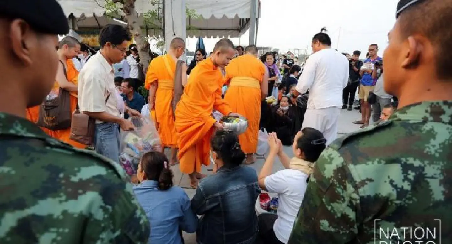 Pathum Thani monastic chief to hold meeting with Dhammakaya Temple at 9 am Pathum Thani monastic chief to hold meeting with Dhammakaya Temple at 9 am