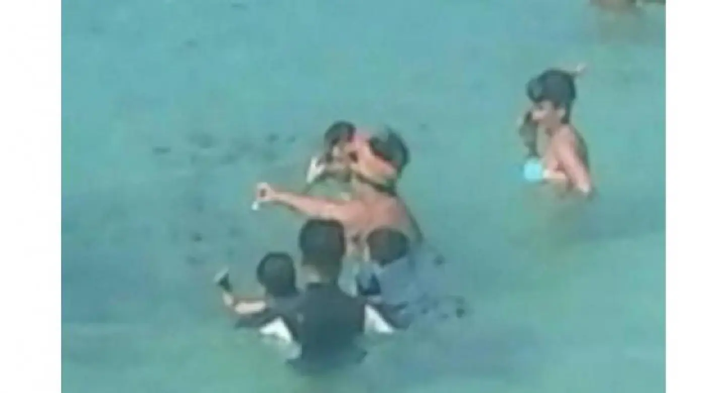 Fish-feeding Russian tourist jailed in Phuket Fish-feeding Russian tourist jailed in Phuket