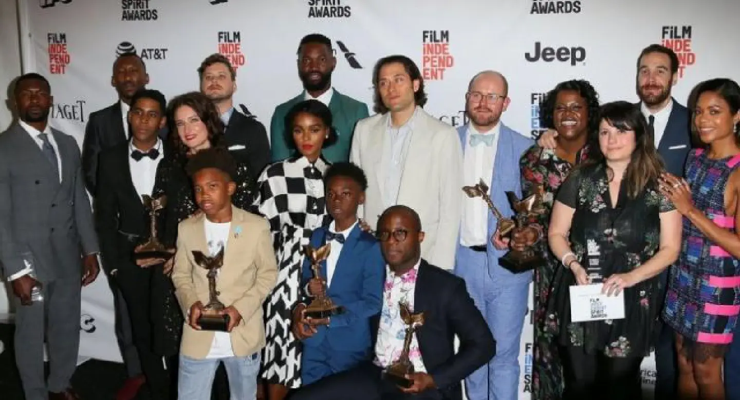 'Moonlight' tops Spirit Awards a day ahead of Oscars 'Moonlight' tops Spirit Awards a day ahead of Oscars