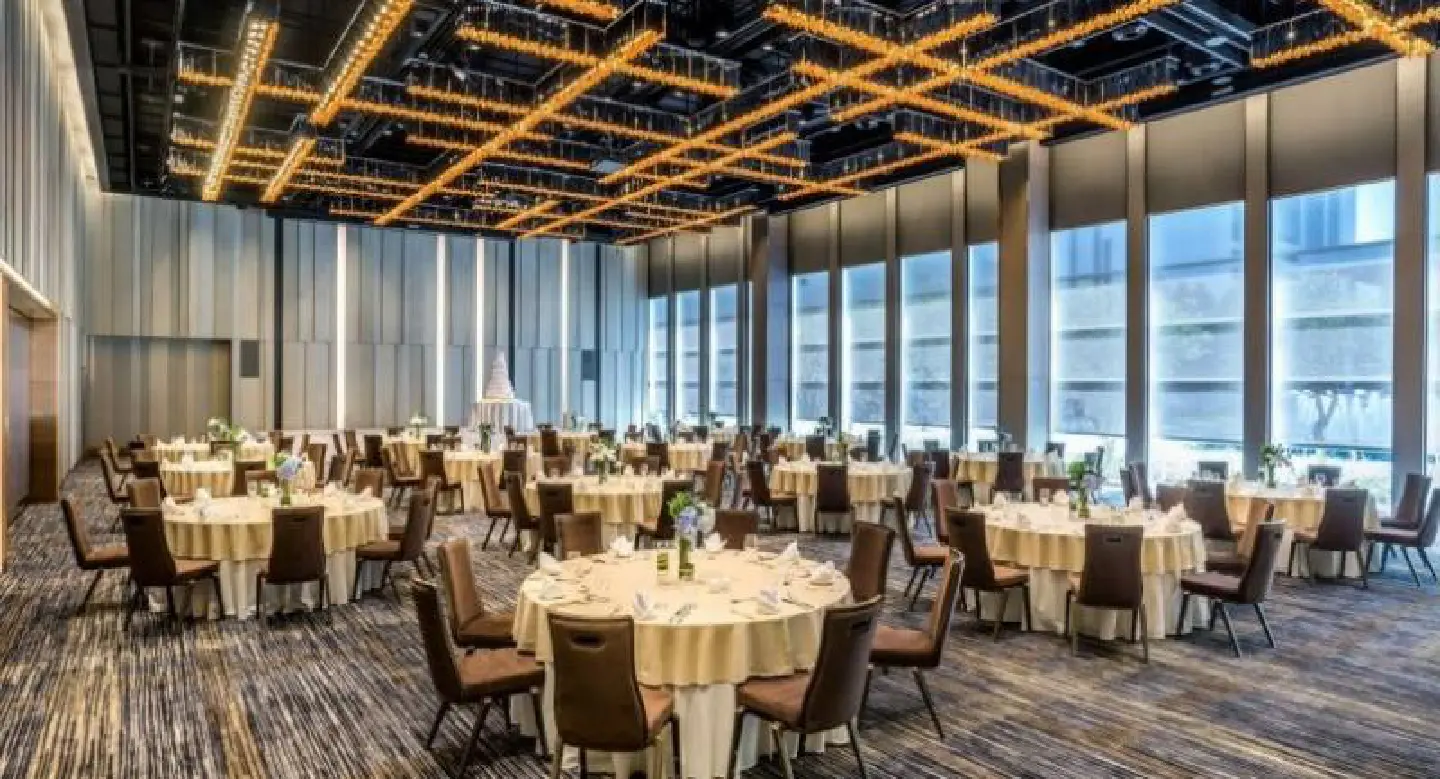 Pullman gets convention hall boost Pullman gets convention hall boost