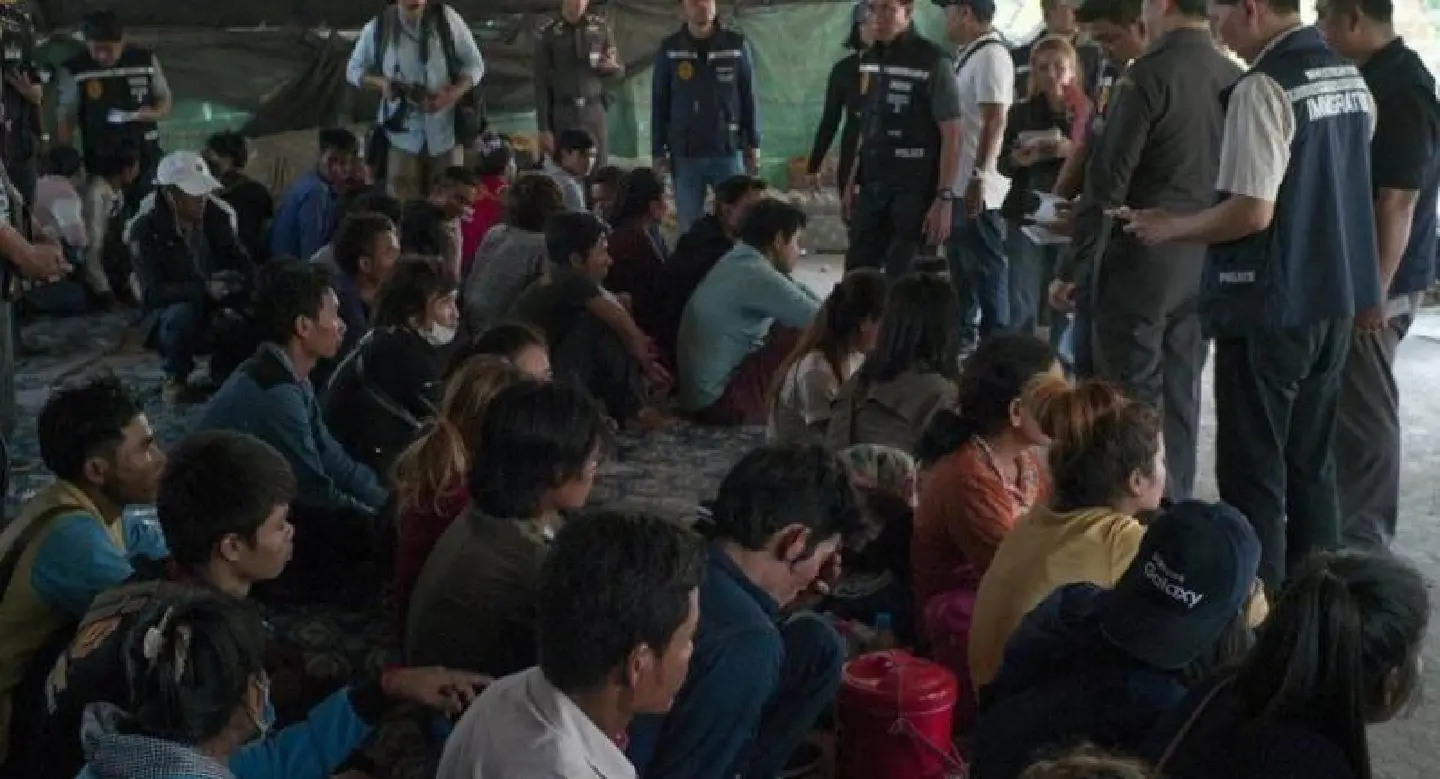 Over 100 illegal immigrants rounded up in Bangkok Over 100 illegal immigrants rounded up in Bangkok