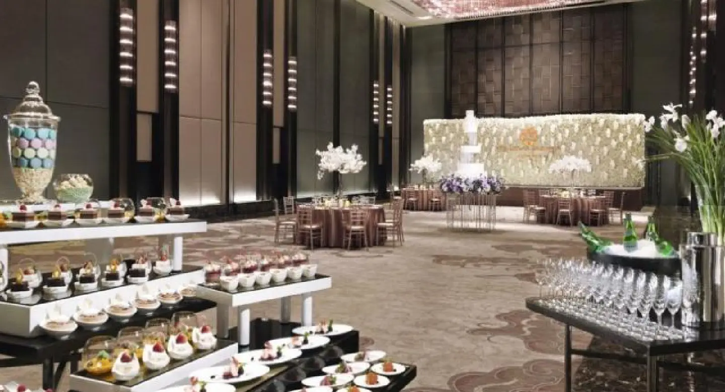 Check out the hotel packages and special Airline promotions Check out the hotel packages and special Airline promotions