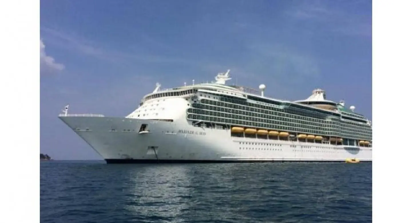 Cruise ships in Phuket inject over 30 million baht a day Cruise ships in Phuket inject over 30 million baht a day