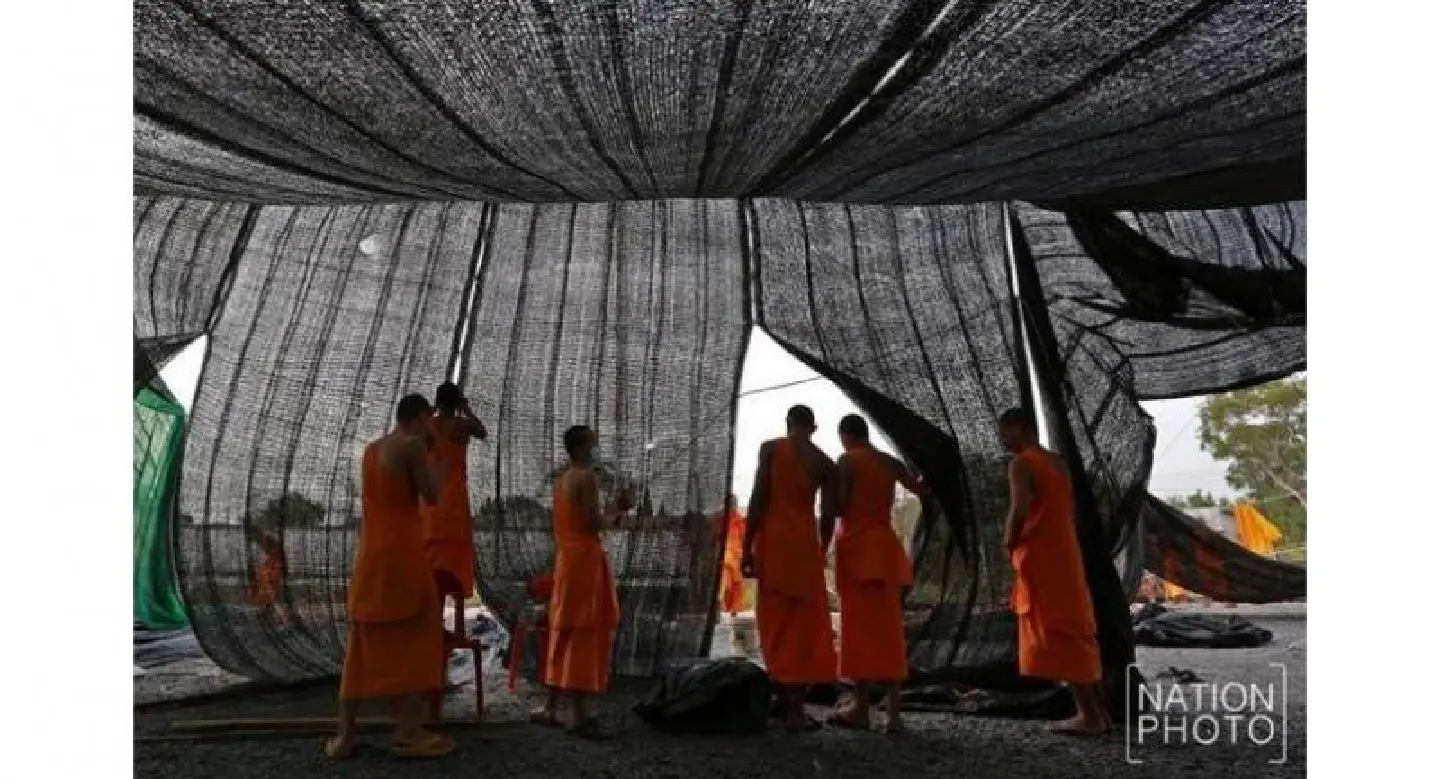 Dhammakaya monks wind up protest groups Dhammakaya monks wind up protest groups