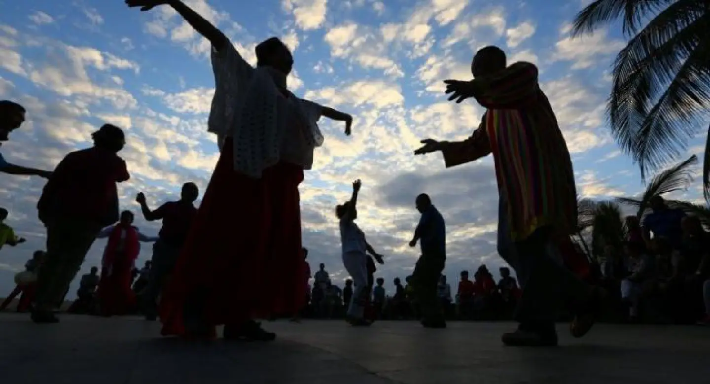 Sun-seeking retirees flock to 'China's Florida' Sun-seeking retirees flock to 'China's Florida'
