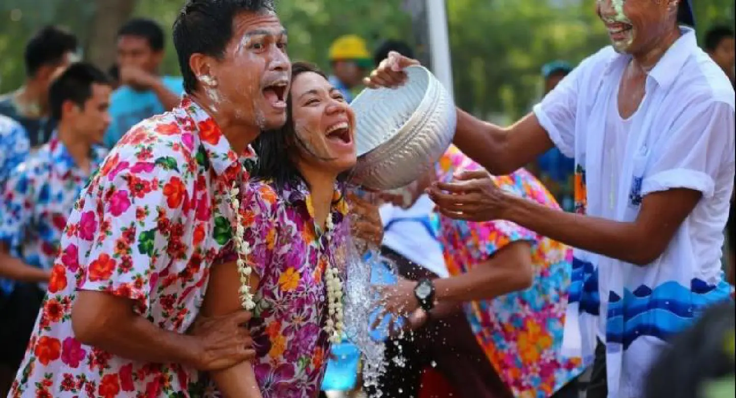 Free entry and exit fees for migrant workers during Songkran Festival Free entry and exit fees for migrant workers during Songkran Festival