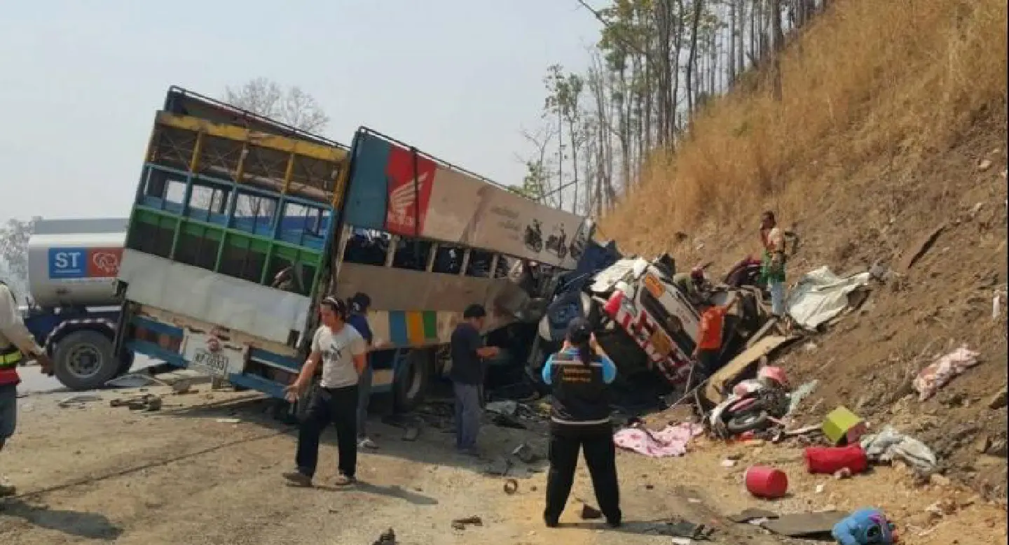Four killed, one injured in trucks’ collision in Mae Sot Four killed, one injured in trucks’ collision in Mae Sot
