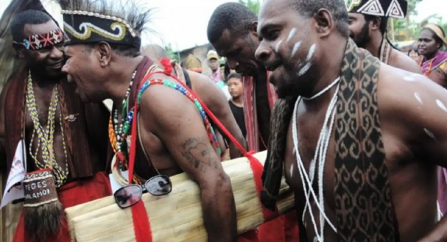 Indonesian tribes gather amid push to protect homelands Indonesian tribes gather amid push to protect homelands