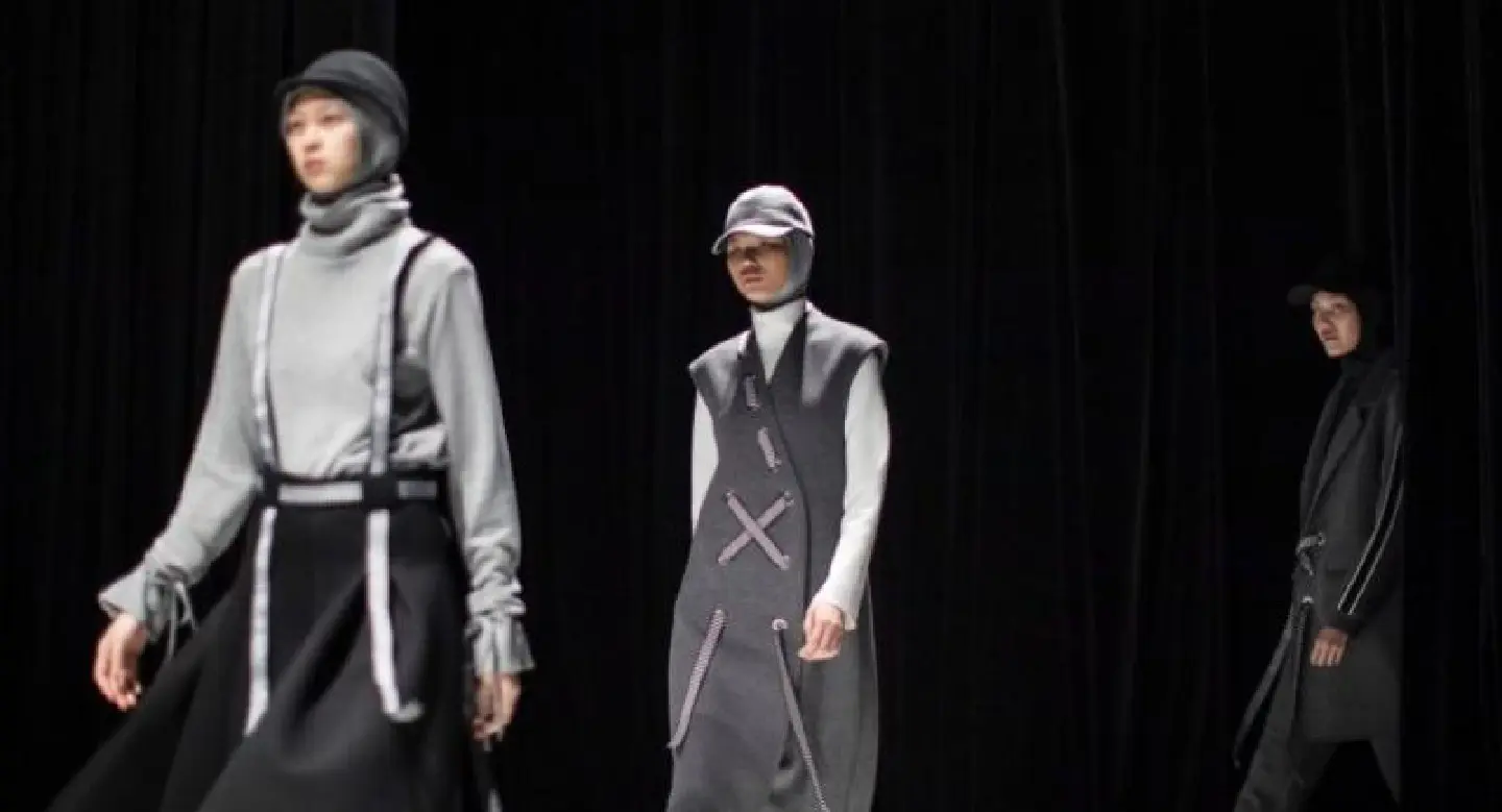 Indonesian Muslim fashion seeks broader appeal Indonesian Muslim fashion seeks broader appeal