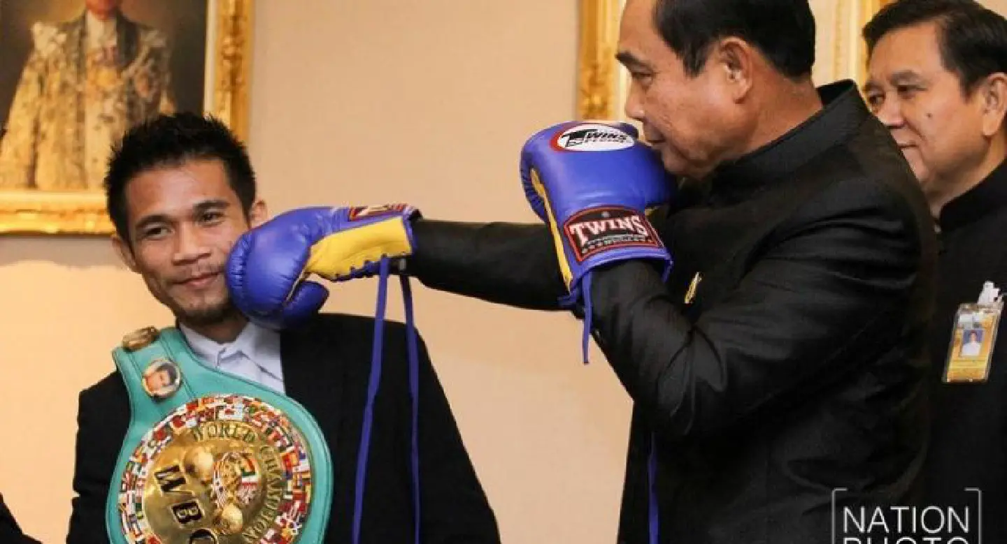 Prayuth tells Srisaket to become a graduate Prayuth tells Srisaket to become a graduate