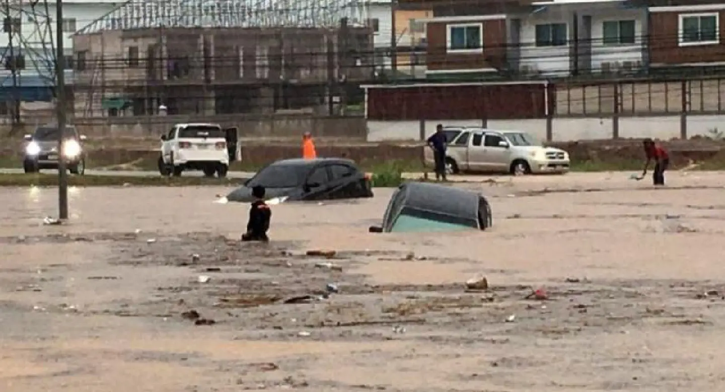 Rayong roads under water following hours of heavy rain Rayong roads under water following hours of heavy rain