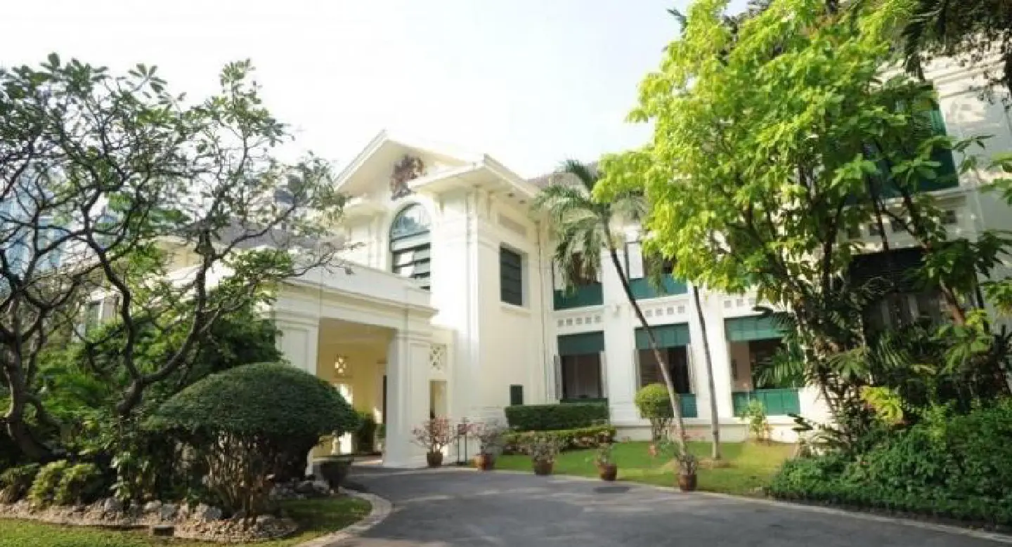 UK ambassador confirms plans to sell British Embassy land