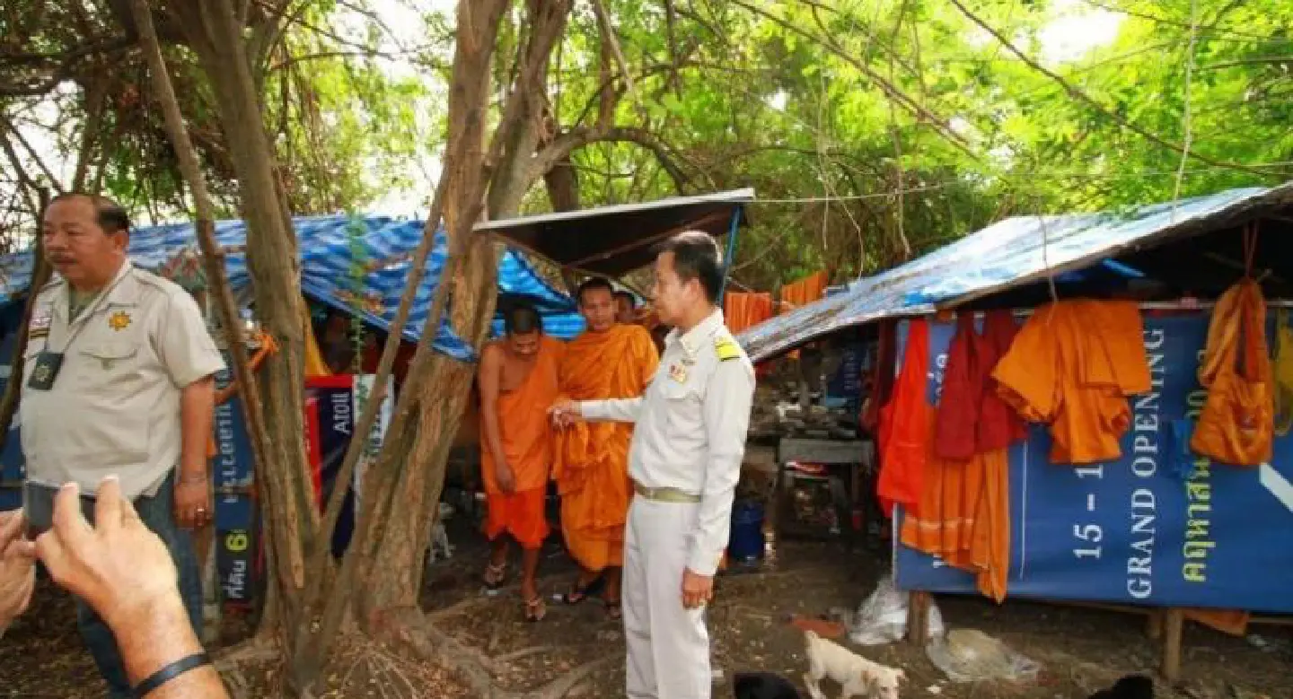 Cambodian monks found in Samut Prakan camp without passports Cambodian monks found in Samut Prakan camp without passports
