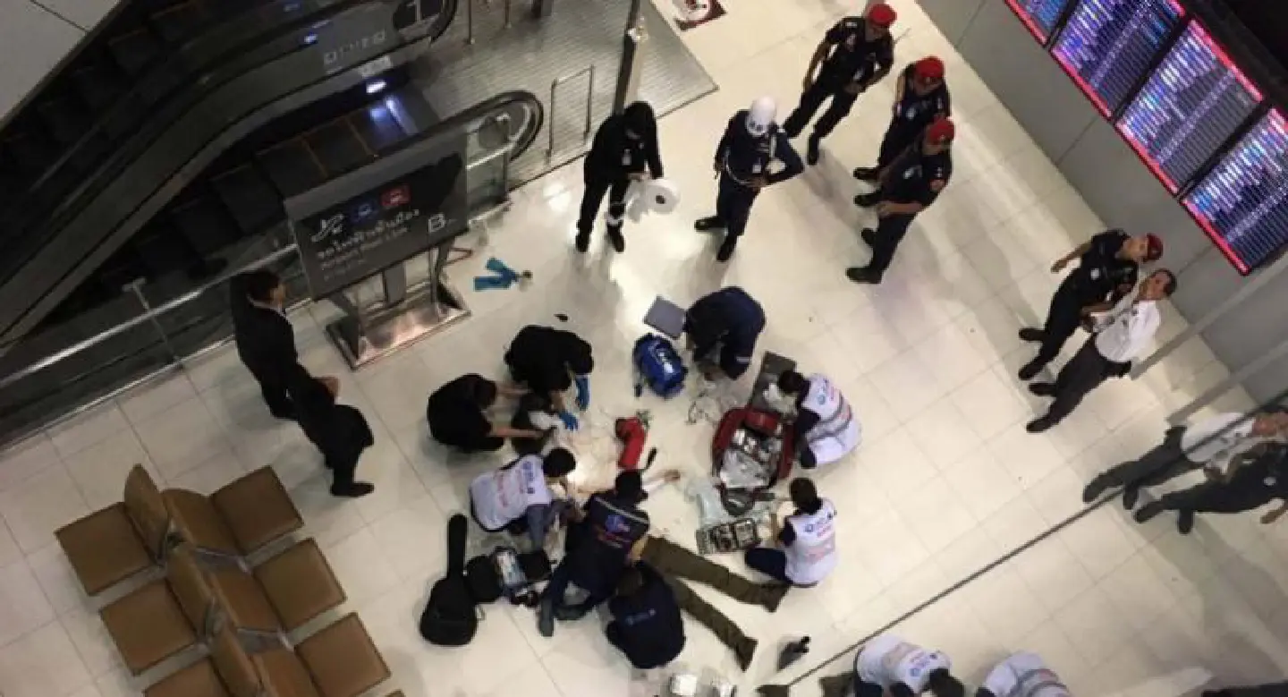 Man jumps to his death at Suvarnabhumi Airport Man jumps to his death at Suvarnabhumi Airport