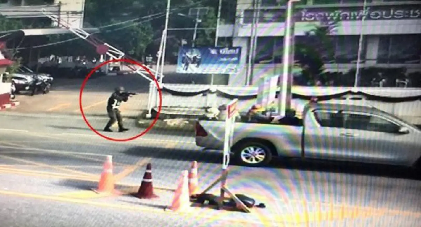 Three teams of 20 wanted for Narathiwat police station attack Three teams of 20 wanted for Narathiwat police station attack