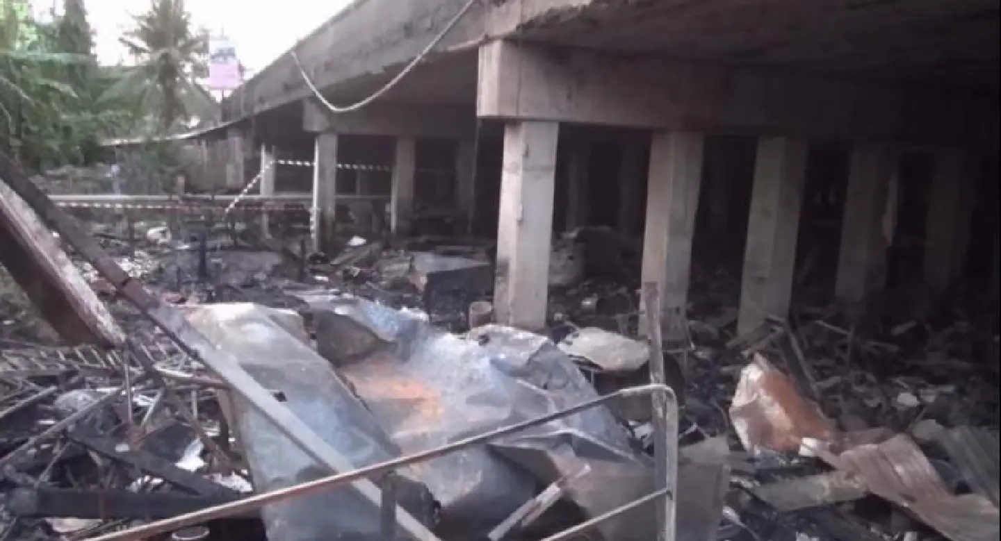 Samut Prakan fire kills one, leaves 30 families homeless Samut Prakan fire kills one, leaves 30 families homeless