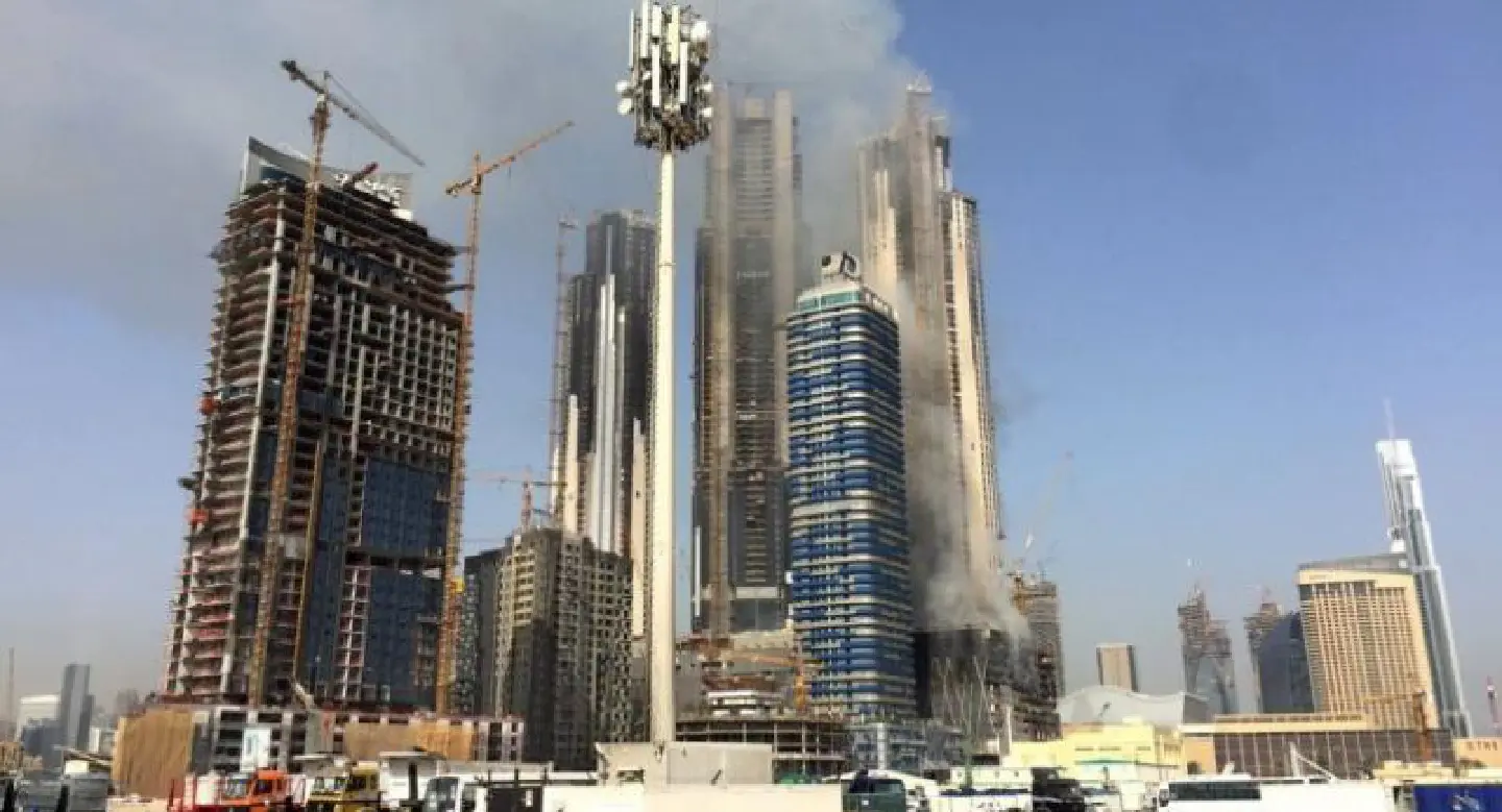 Clouds of smoke as latest fire hits central Dubai Clouds of smoke as latest fire hits central Dubai