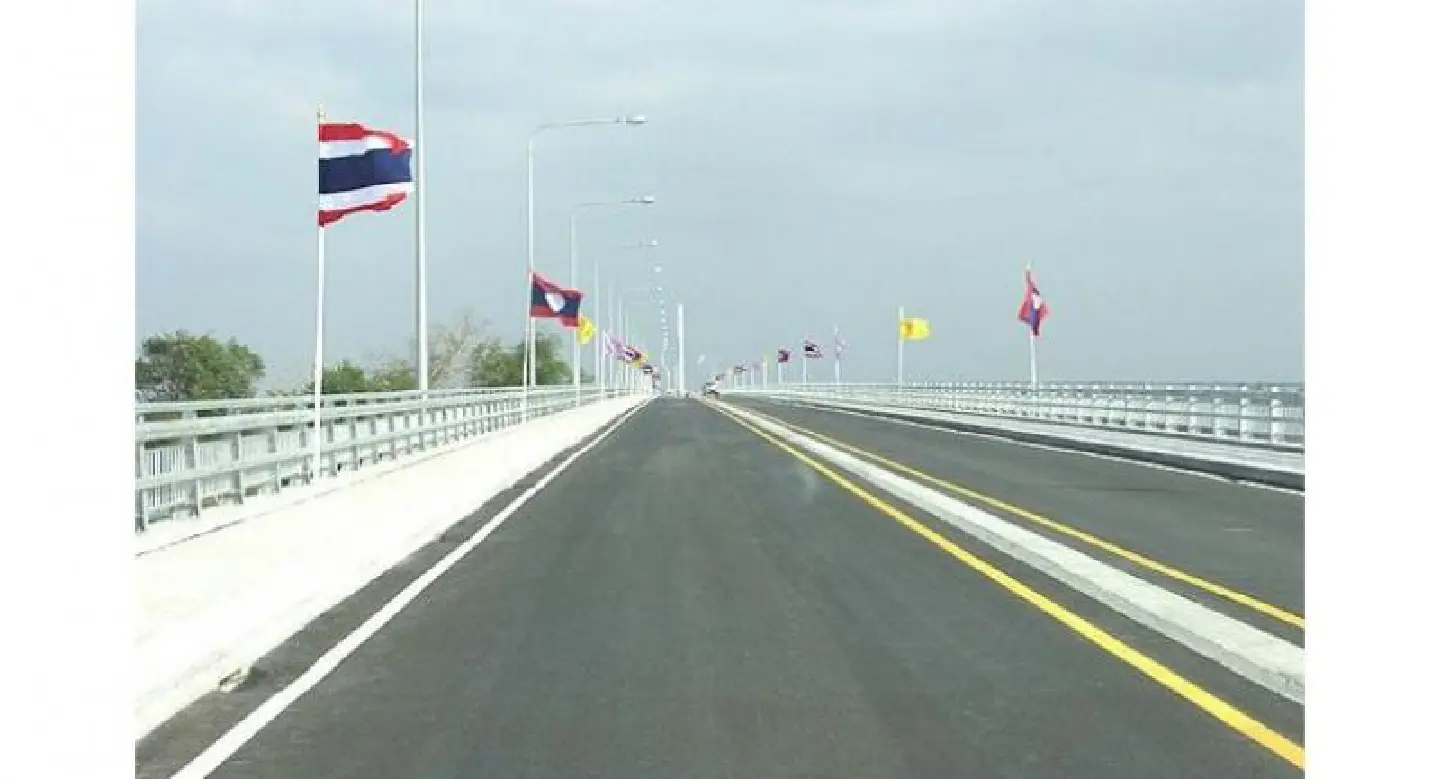 Savannakhet immigration officials ordered to end border crossing fees Savannakhet immigration officials ordered to end border crossing fees