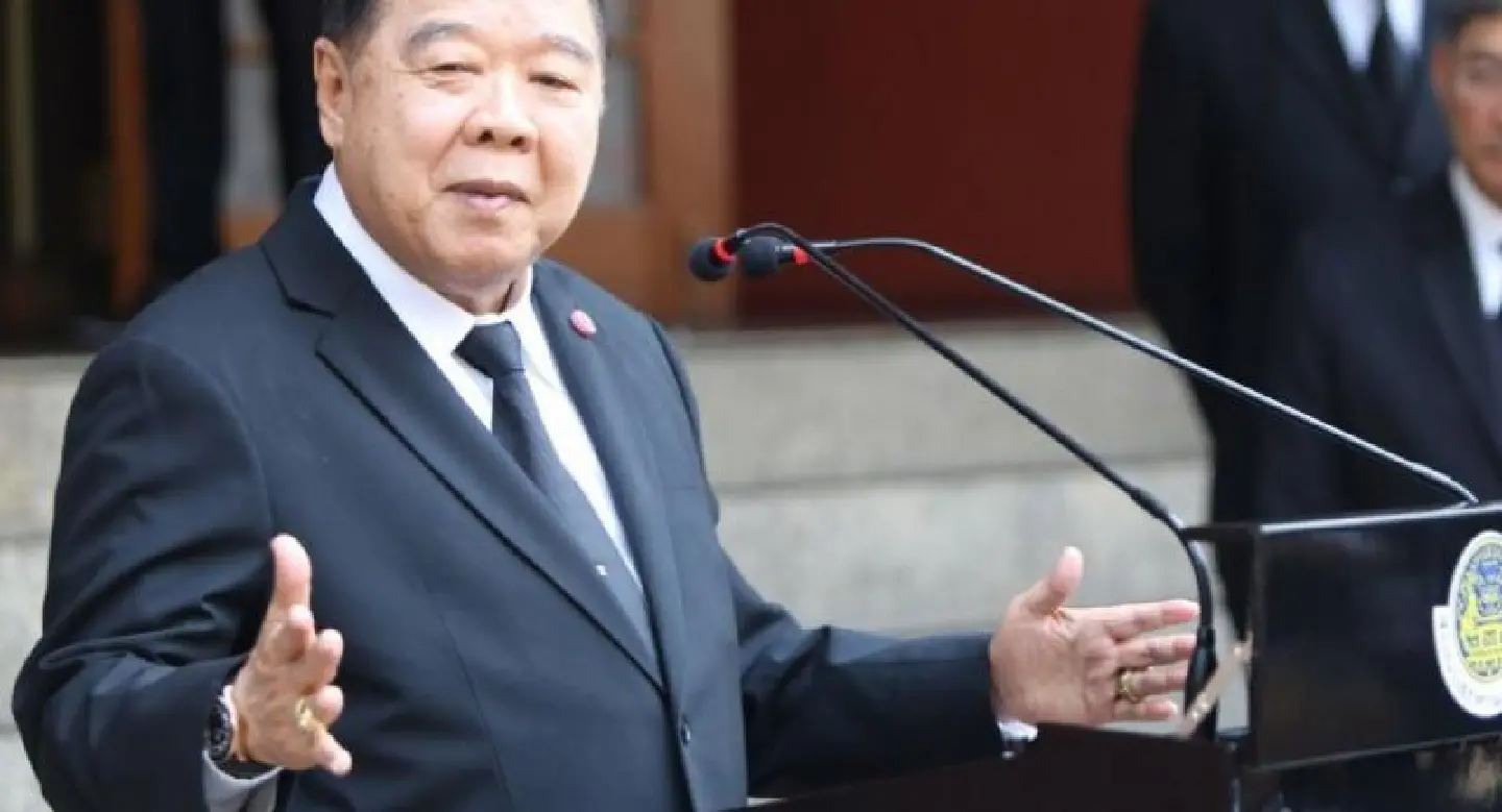 Prawit denies Thaksin claims that he and family were framed Prawit denies Thaksin claims that he and family were framed