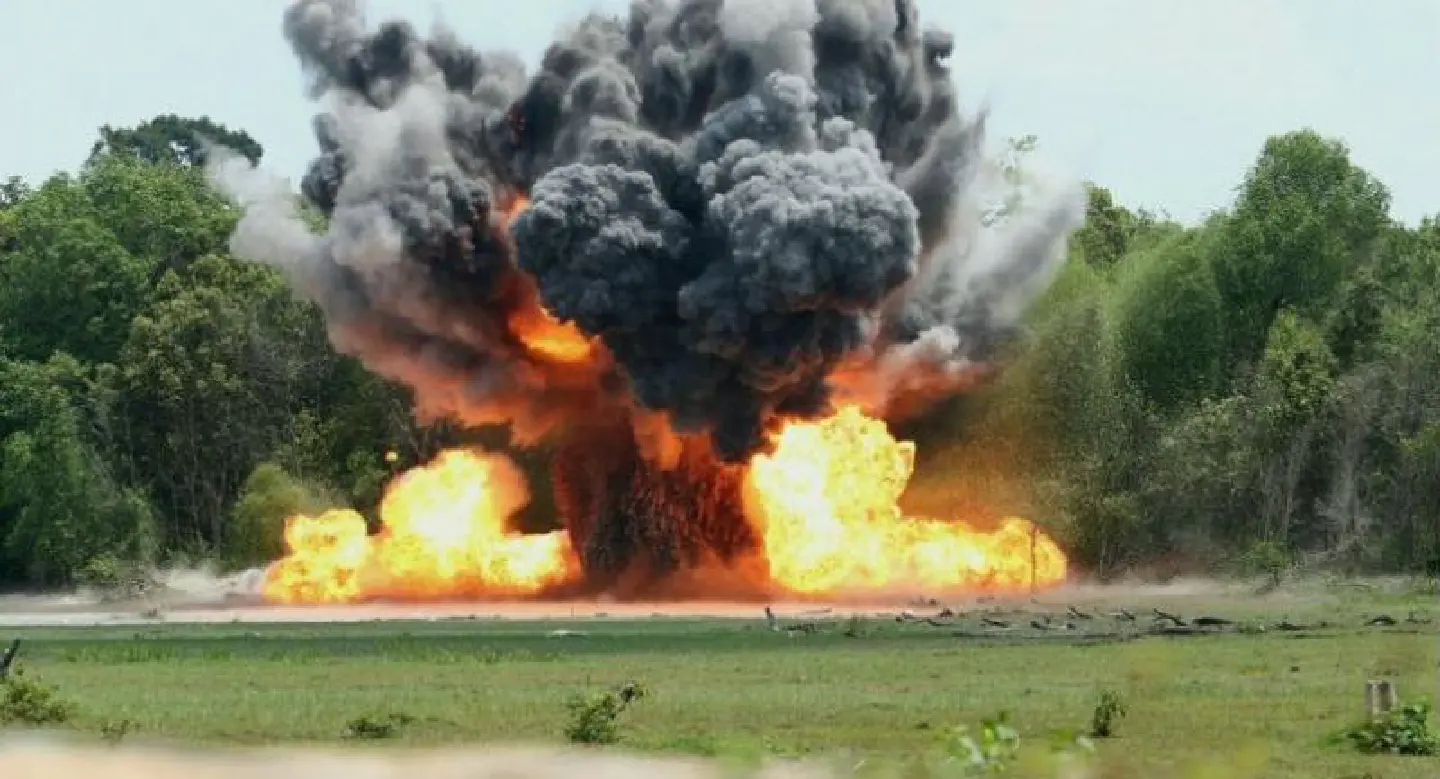 Old landmines get destroyed in Surin Old landmines get destroyed in Surin