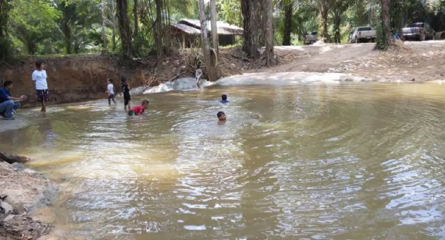 Eight provinces warned of flash flooding, mudslides Eight provinces warned of flash flooding, mudslides