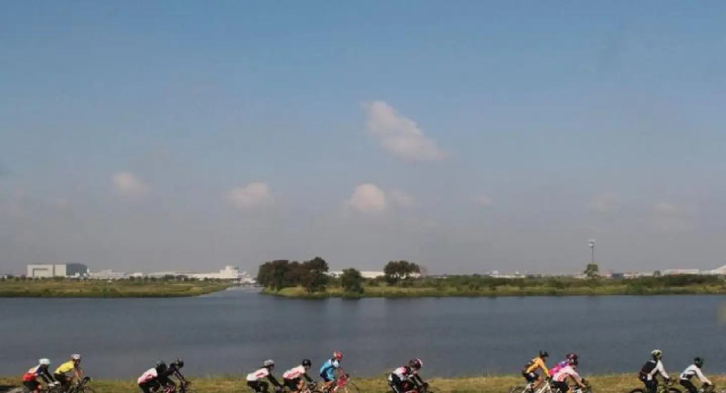 Wheels up for airport bikers Wheels up for airport bikers