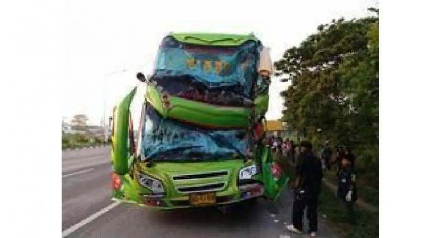 Driver under meth influence crashes bus into truc Driver under meth influence crashes bus into truc