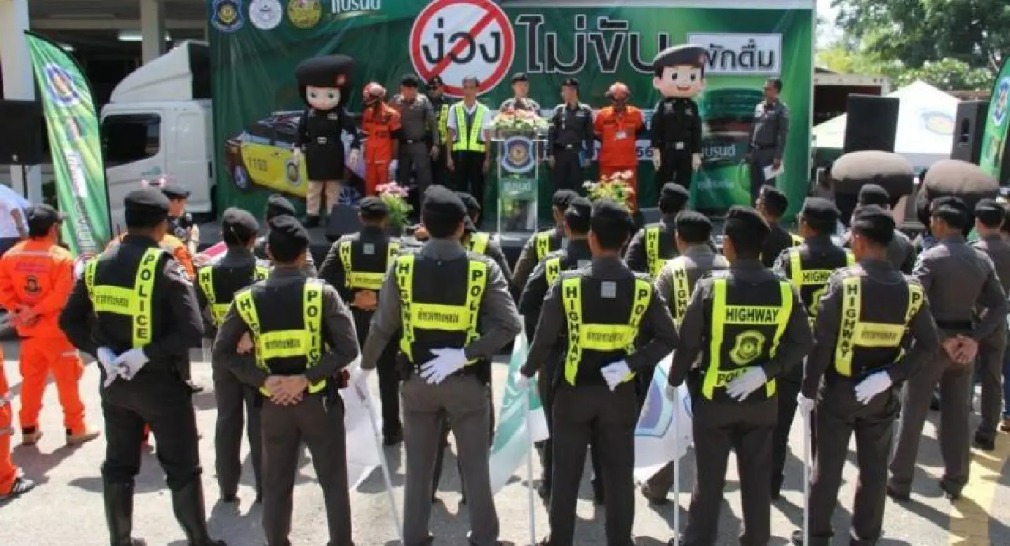 Centre puts road safety first as Songkran holiday period begins Centre puts road safety first as Songkran holiday period begins