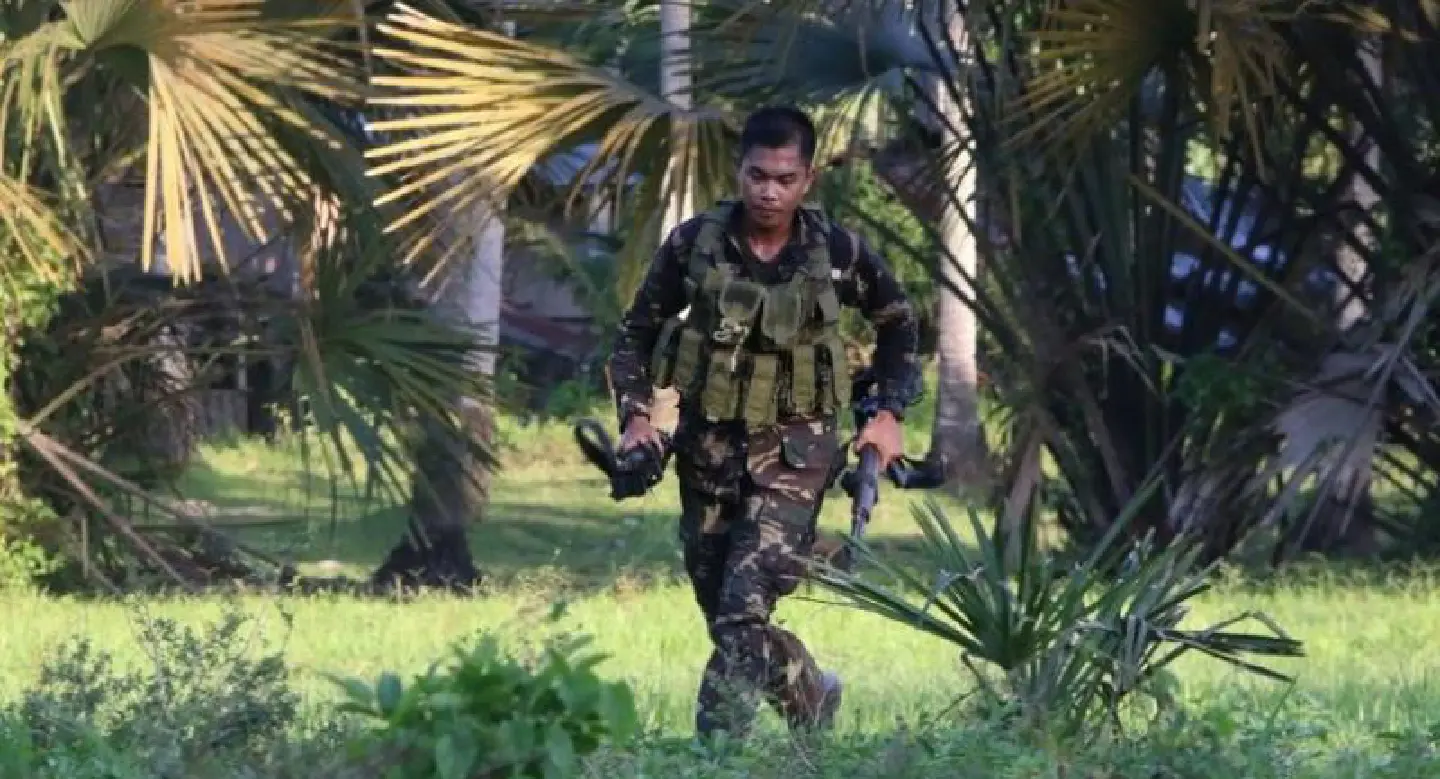 Five dead as militants attack Philippine tourist island: army Five dead as militants attack Philippine tourist island: army