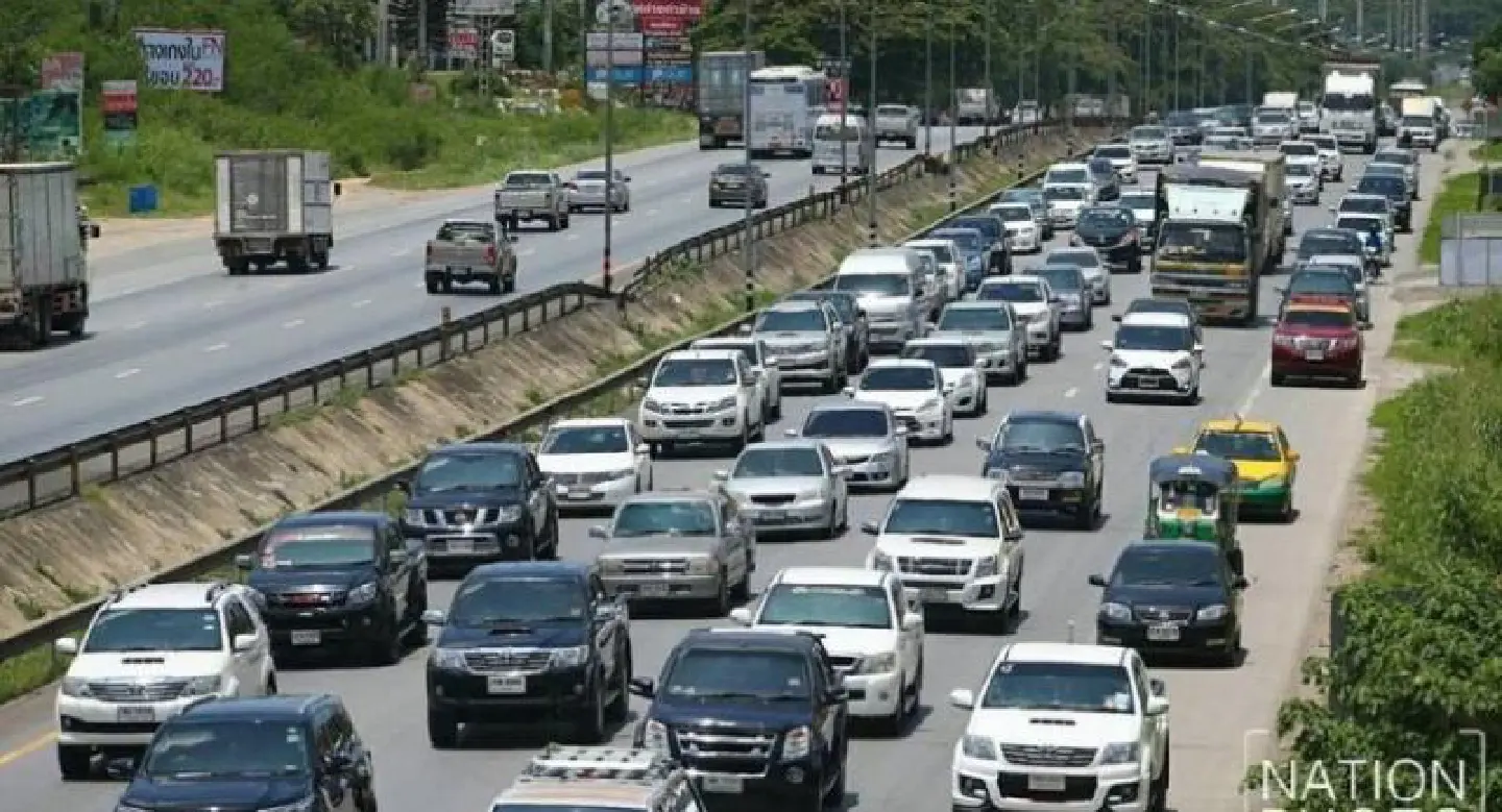 Traffic jams stall Songkran migration to the Northeast Traffic jams stall Songkran migration to the Northeast