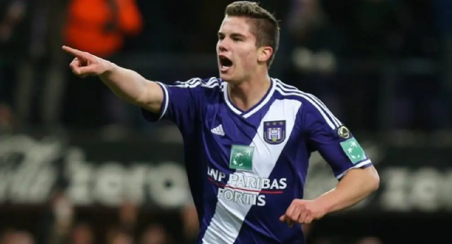 Dendoncker denies United, violence mars Lyon-Besiktas Dendoncker denies United, violence mars Lyon-Besiktas