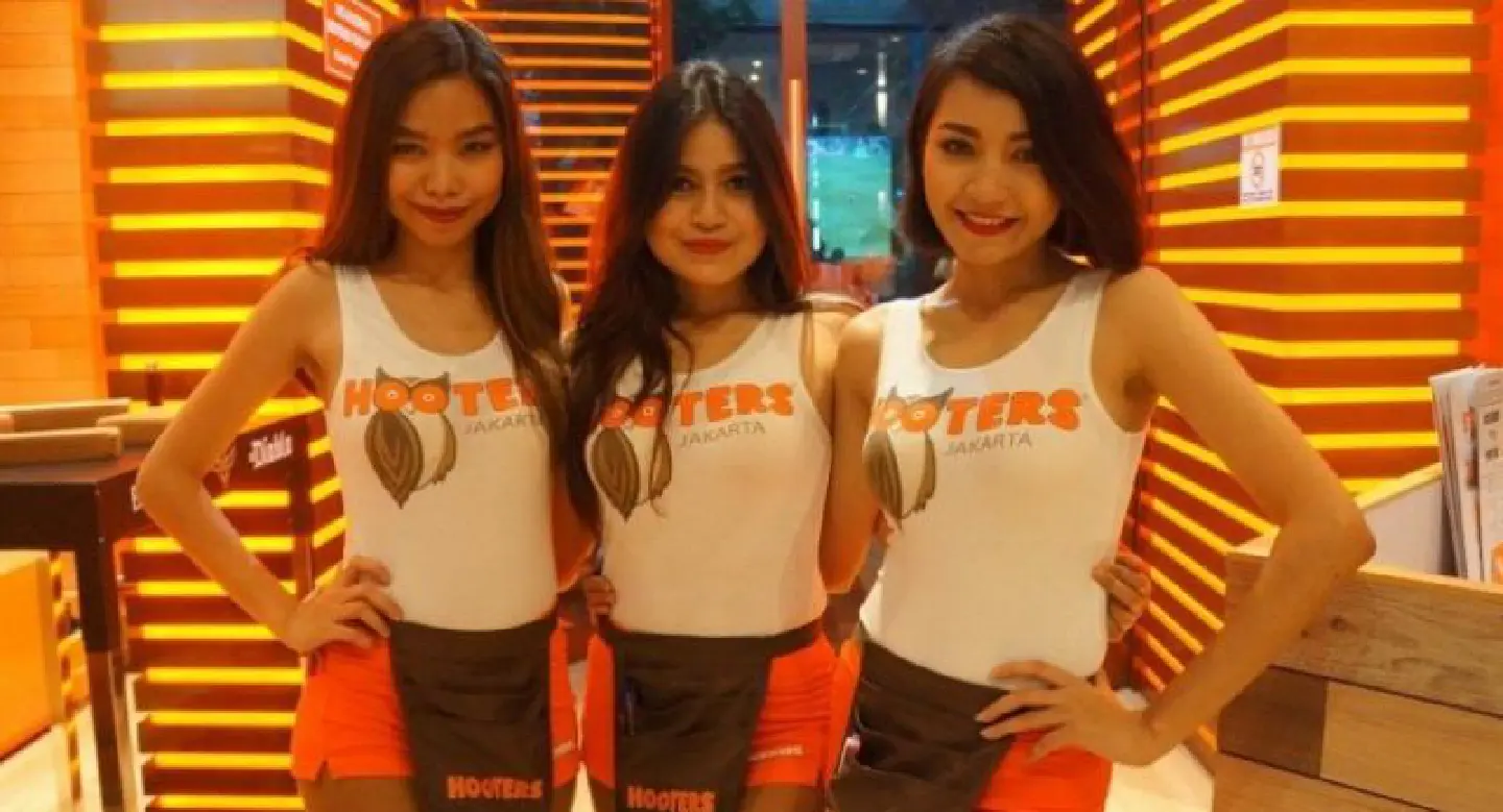 Newly opened Hooters Jakarta boasts family-friendly sports bar concept
