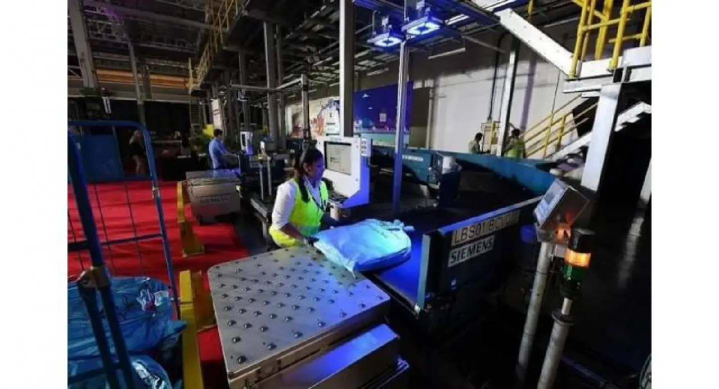 Faster processing of parcels with Changi's e-Commerce AirHub Faster processing of parcels with Changi's e-Commerce AirHub
