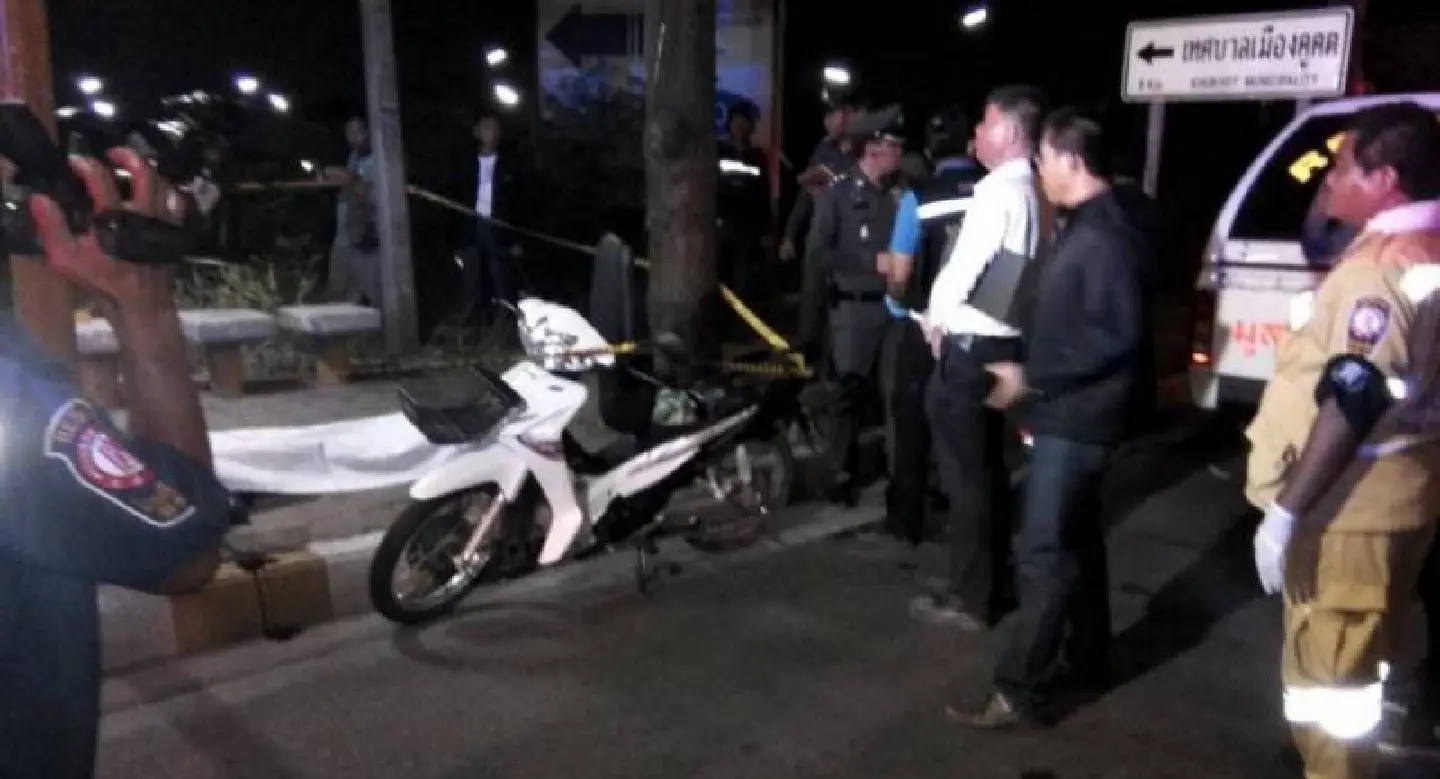 Young man shot dead at bus stop in Pathum Thani Young man shot dead at bus stop in Pathum Thani