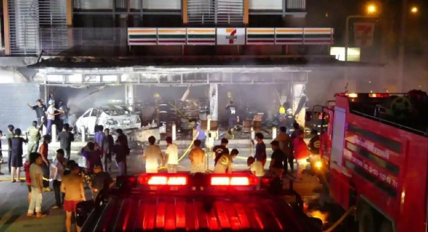 7-Eleven engulfed by flames after car crashes into it 7-Eleven engulfed by flames after car crashes into it
