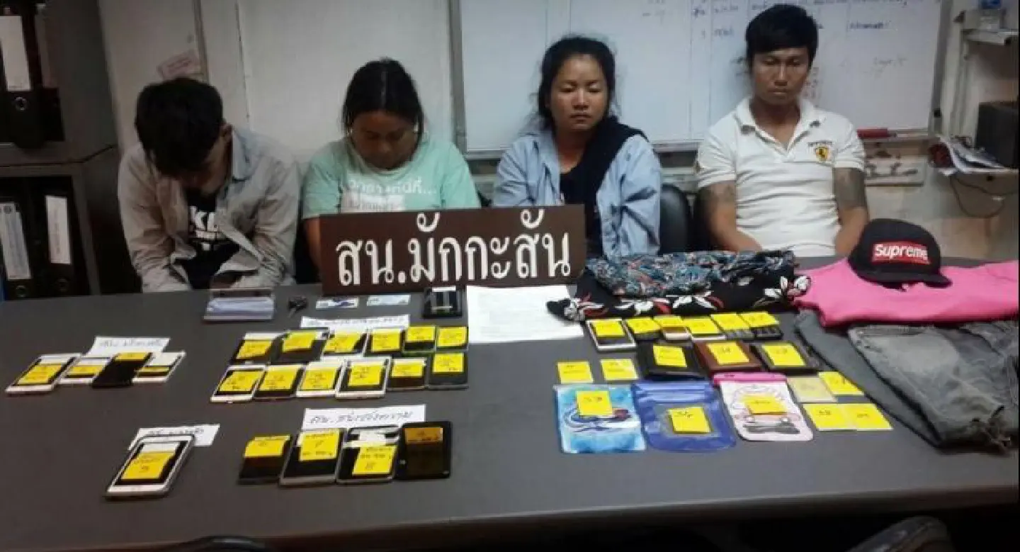 Gang arrested for allegedly stealing phones from Songkran revellers Gang arrested for allegedly stealing phones from Songkran revellers