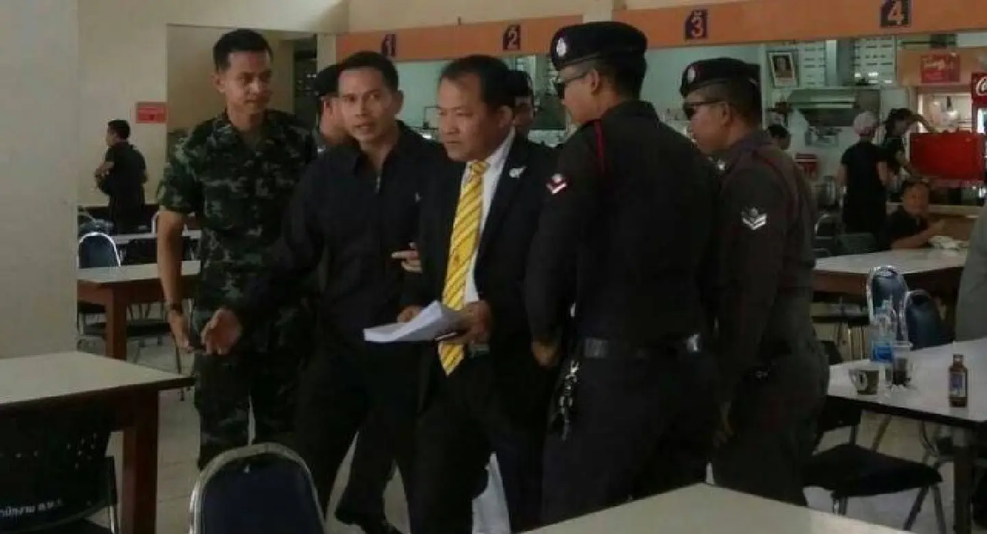 Srisuwan released from military custody, vows to press for probe into missing plaque Srisuwan released from military custody, vows to press for probe into missing plaque