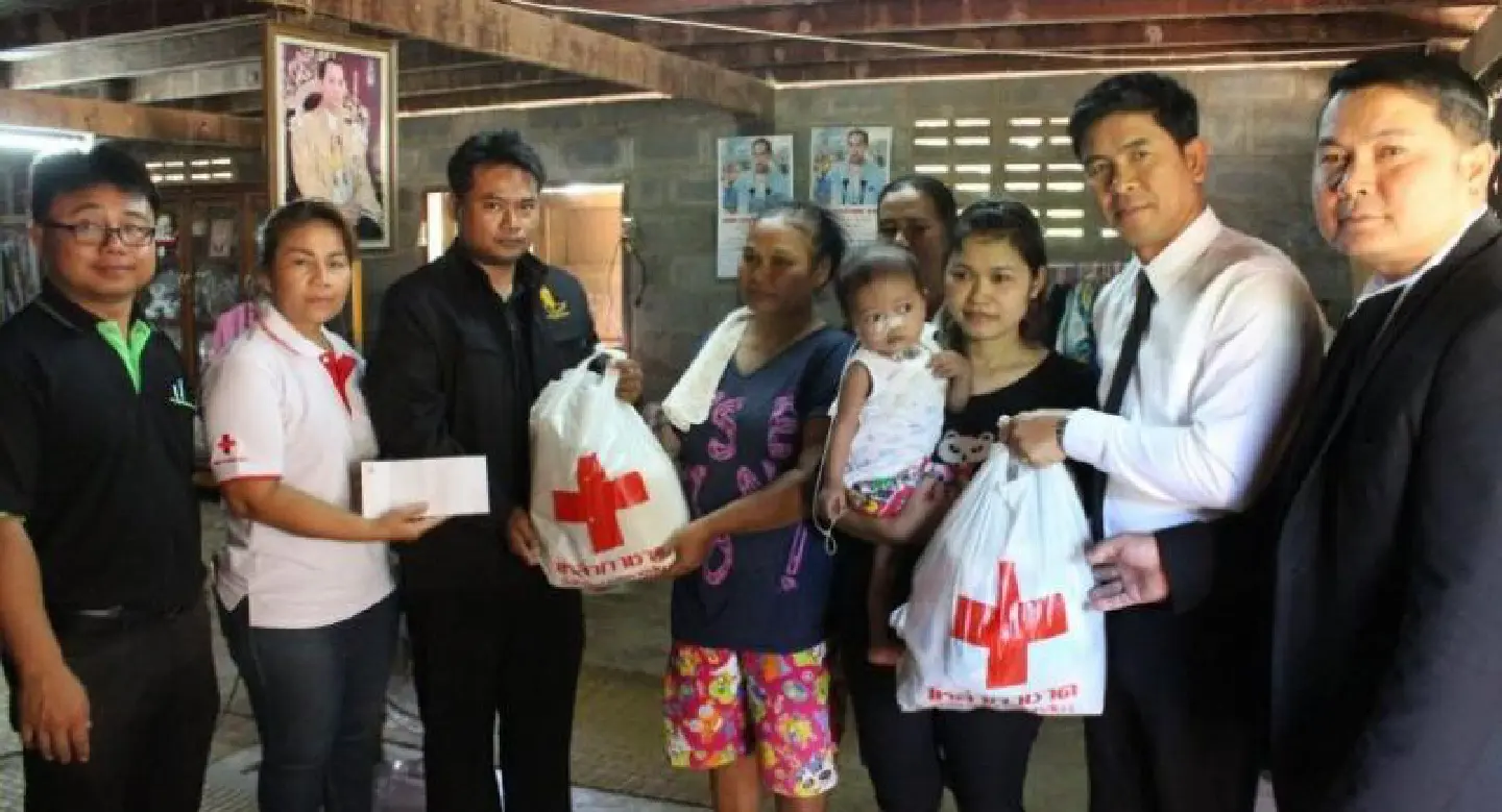 Public support pours for poor family having child with heart defect Public support pours for poor family having child with heart defect