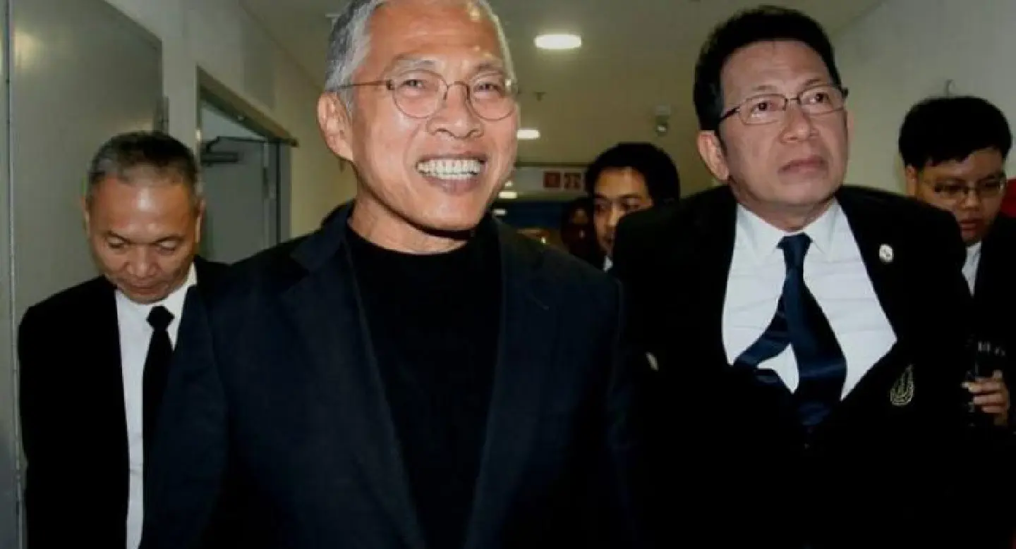 Watana drops inquiry about missing plaque after speaking to police Watana drops inquiry about missing plaque after speaking to police