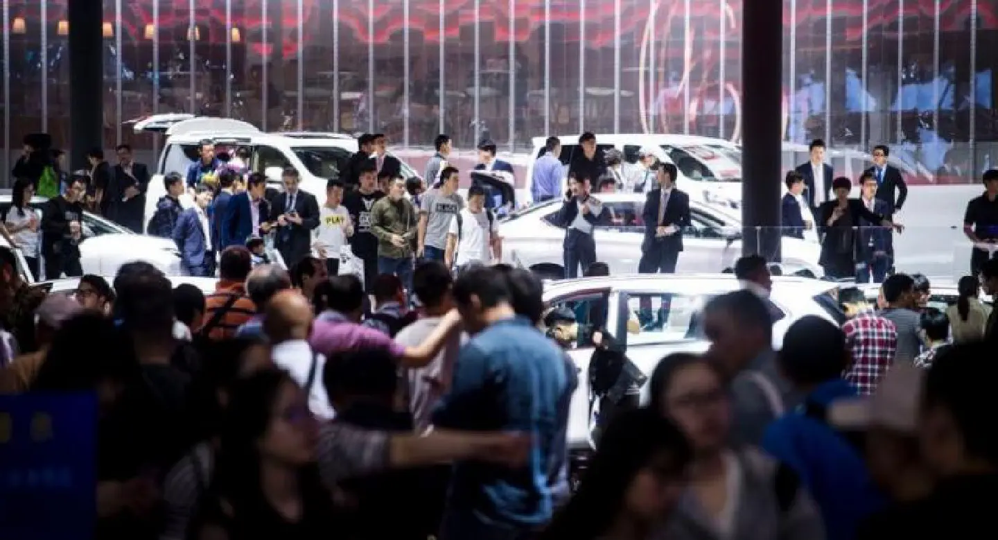 China's quota threat charges up electric car market China's quota threat charges up electric car market